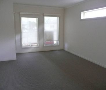 MODERN UNIT - CLOSE TO TOWN - Photo 2