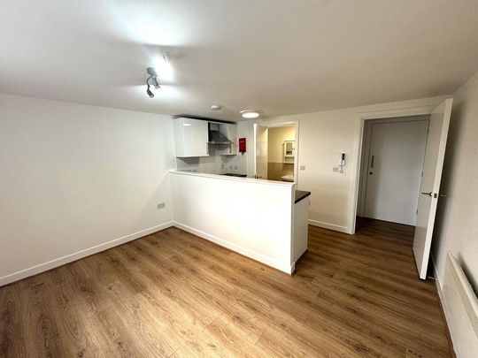 1 bedroom flat to rent - Photo 1