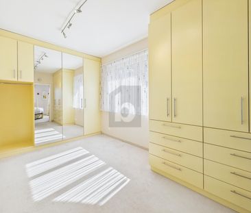 GENEROUS & FURNISHED - IDEAL FOR DIPLOMATS - Foto 1