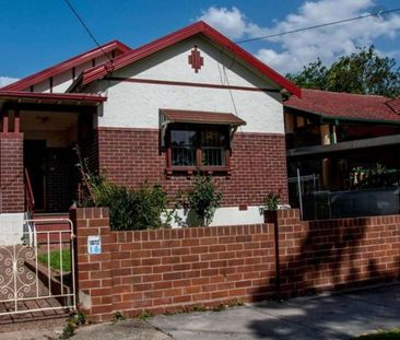 Ashfield - Photo 1