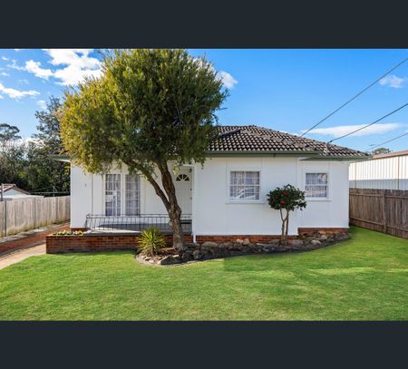 3 Lynwood Avenue, Doonside, NSW 2767 - Photo 3