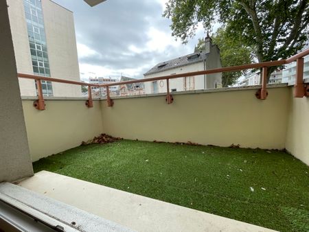 Location Appartement 2 pièces 40m² ORLEANS 45000 - Photo 3