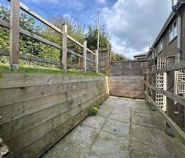 The Lawn, Tavistock, PL19 - Photo 2