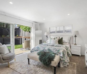 Sunny & Spacious Family Home - Photo 6