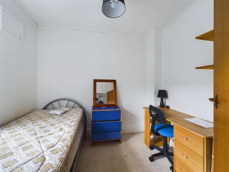 4 bedroom terraced house to rent - Photo 5