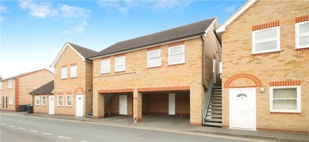 Rusham Road, Egham, Surrey, TW20 9LS - Photo 4