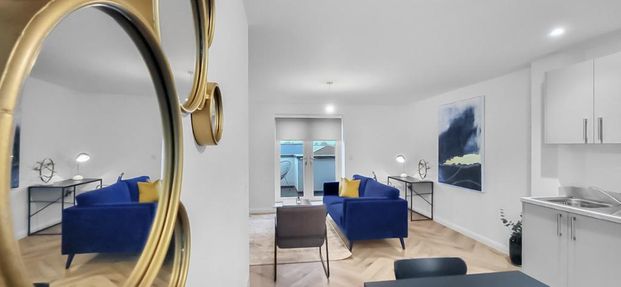 3 bedroom flat to rent - Photo 1