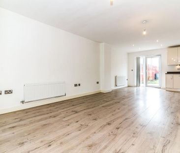 3 bedroom terraced house to rent - Photo 2