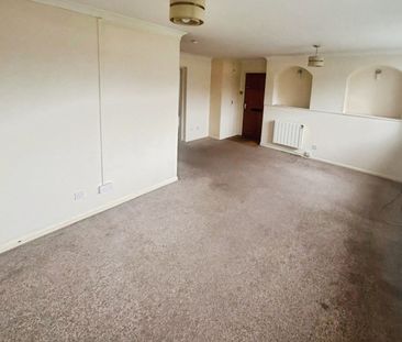 2 bedroom Flat To Let - Photo 1