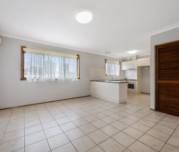 Stylish & Convenient Living in East Albury - Photo 1