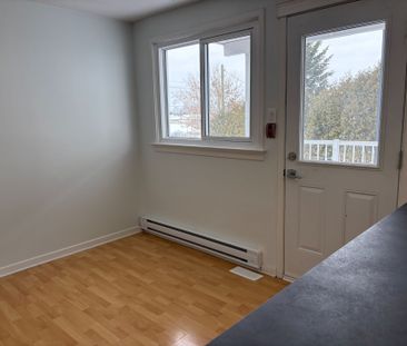 For Lease - 2411 Page Road Unit# 3, Orleans - Convent Glen and Area... - Photo 4