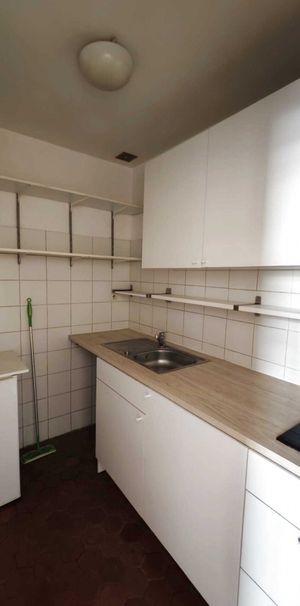 Appartement 2 pièces 38m2 MARSEILLE 8EME 650 euros - Photo 1