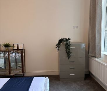 Room in a Shared House, Walm Lane, NW2 - Photo 5