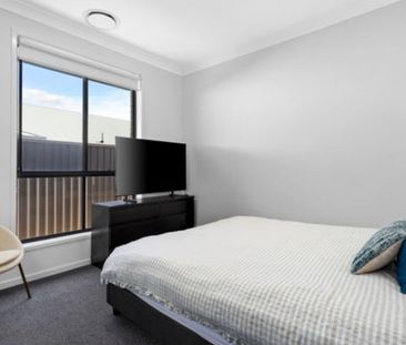 Effortless Modern Living in a Family-Friendly Location! - Photo 5