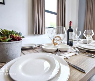 1 bedroom in a flat share to rent - Photo 2