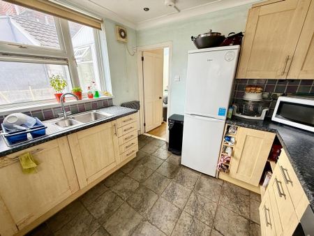 5 bedroom house of multiple occupation to rent - Photo 5