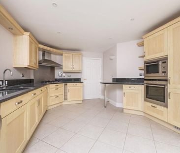 2 bedroom apartment to rent - Photo 3