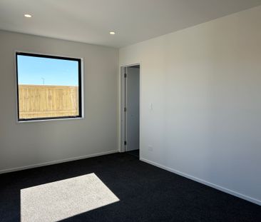 New Three Bedroom Home - Photo 6