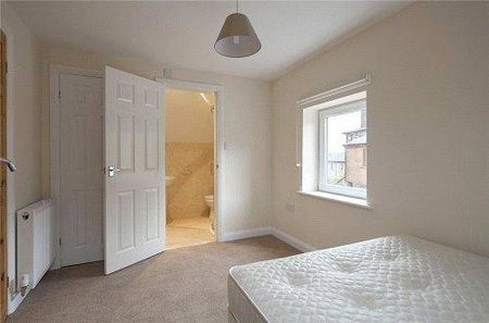 1 bedroom semi-detached house to rent - Photo 2