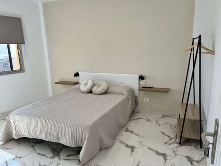 2 room luxury Flat for rent in Santa Cruz de Tenerife, Spain - Photo 2