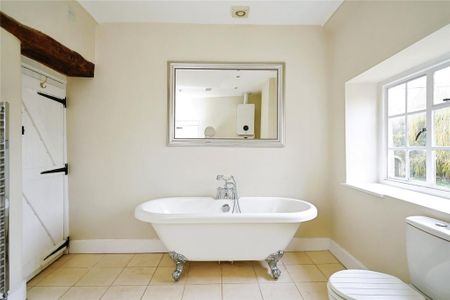 2 bedroom semi-detached house to rent - Photo 5