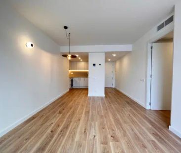 Piso en alquiler en Carrer del Tinent Coronel Sagués - Photo 1