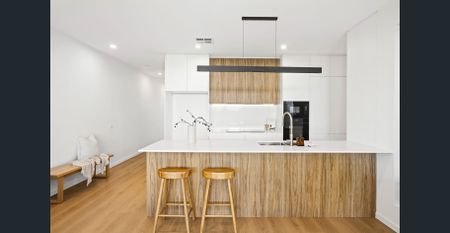 Brand New Stunning Terrace - Photo 2