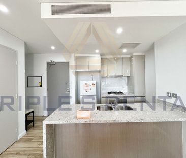 FURNISHED ONE BEDROOM ONE BATHROOM APARTMENT WITH PARKING SPACE! - Photo 5