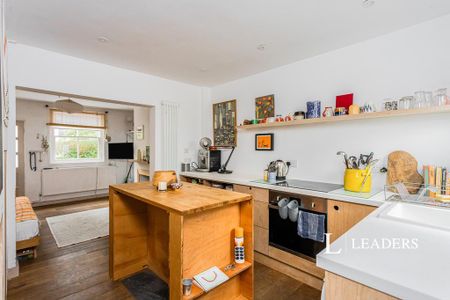 2 bedroom terraced house to rent - Photo 5