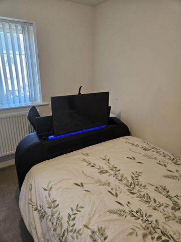 1 bedroom in a house share to rent - Photo 5