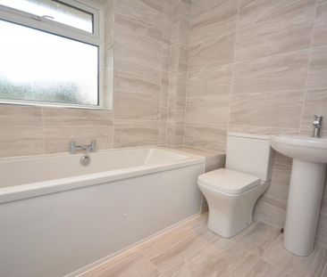 4 bedroom detached house to rent - Photo 6