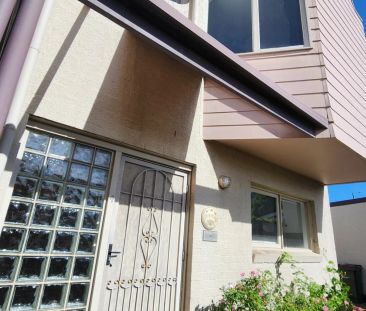 Inner city living - Photo 2