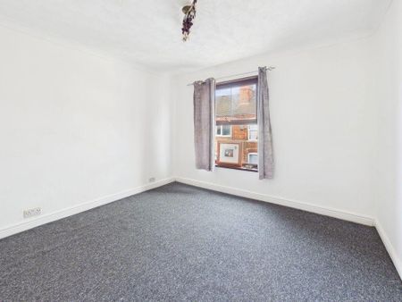 2 bedroom semi-detached house to rent - Photo 3