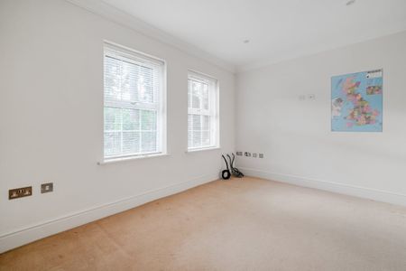 4 bedroom detached house to rent - Photo 5