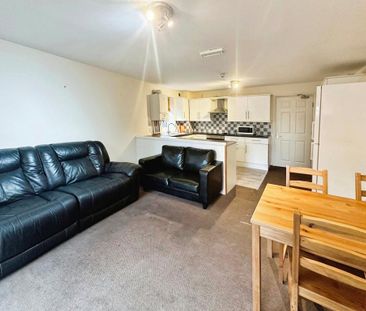 1 bedroom in a house share to rent - Photo 5