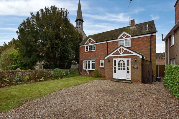 Three bedroom detached family home which is centrally located - Photo 1