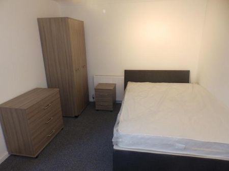 3 bedroom detached house to rent - Photo 5