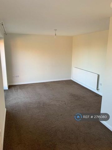 2 bedroom maisonette to rent - Photo 2