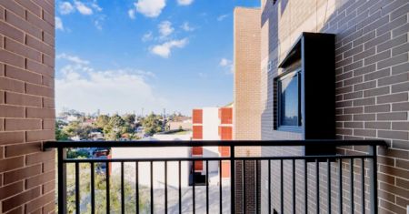 Castle Camperdown Three, Sydney - Photo 2