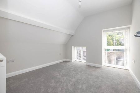 4 bedroom terraced house to rent - Photo 4
