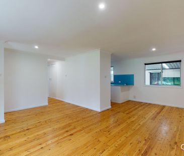 IMMACULATE THREE BEDROOM HOME - Photo 3