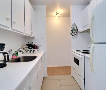 3.5 | Ste-Foy | Internet+Eau Chaude+Stat - Photo 2