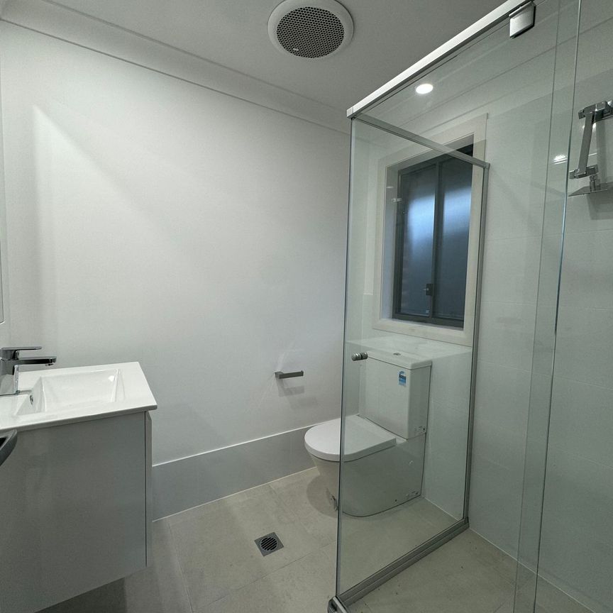 Modern, Neat and Tidy - Photo 1