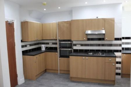 4 bedroom house to rent - Photo 2