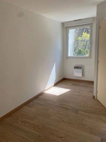 Location Appartement 3 pièces 69m² BOULOGNE SUR MER 62200 - Photo 3