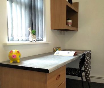 6 bedroom private hall to rent - Photo 4