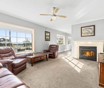 Close To Everything! - Photo 1