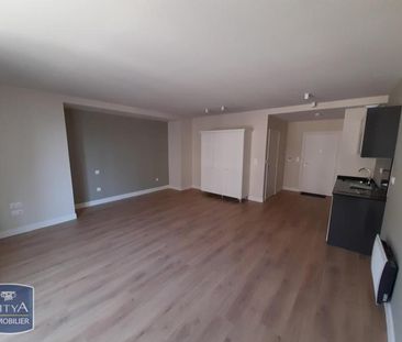 Location Appartement 1 pièce 40m² POITIERS 86000 - Photo 1
