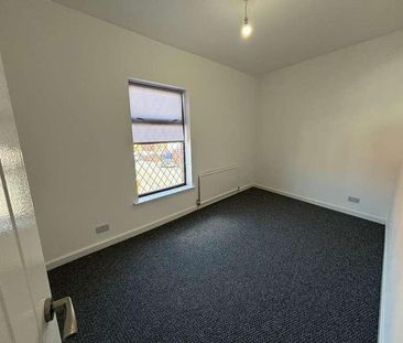 Gladstone Street, St Helens, WA10 - Photo 2