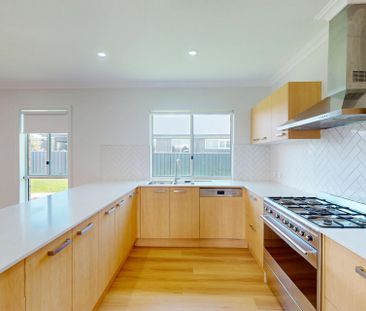 27 Ballyneal Crescent, Heddon Greta NSW 2321 - Photo 6